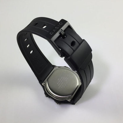 CASIO ILLUMINATOR SQUARE BLACK RESIN STRAP DIGITAL SPORT (M)